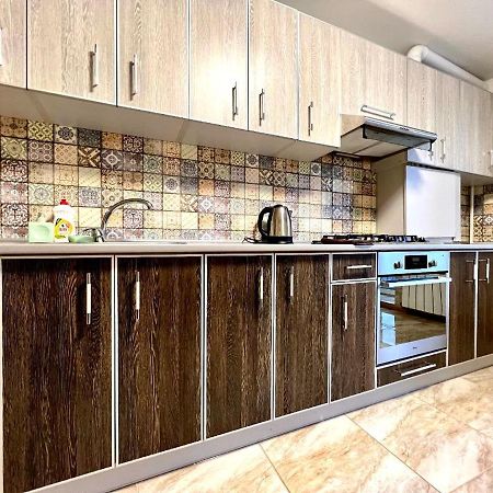 Apartpoltava Простора Однокімнатна Квартира В Новобудові, Корпусний Парк ภายนอก รูปภาพ