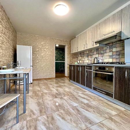 Apartpoltava Простора Однокімнатна Квартира В Новобудові, Корпусний Парк ภายนอก รูปภาพ