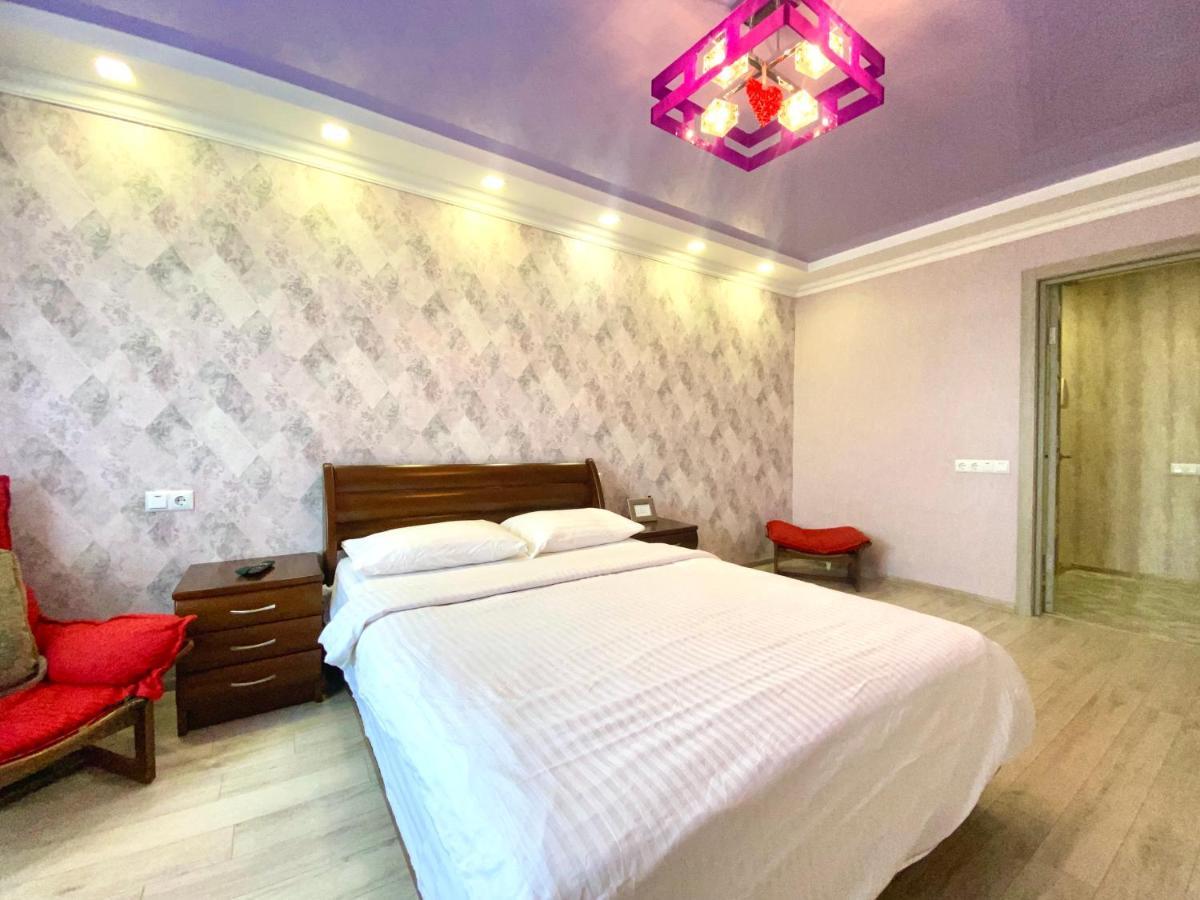 Apartpoltava Простора Однокімнатна Квартира В Новобудові, Корпусний Парк ภายนอก รูปภาพ