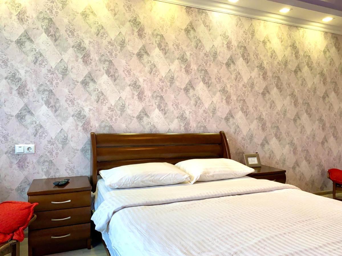 Apartpoltava Простора Однокімнатна Квартира В Новобудові, Корпусний Парк ภายนอก รูปภาพ