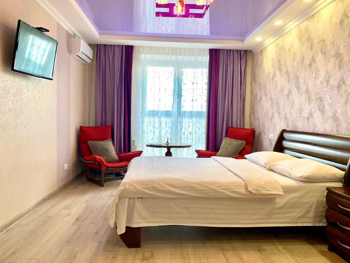 Apartpoltava Простора Однокімнатна Квартира В Новобудові, Корпусний Парк ภายนอก รูปภาพ